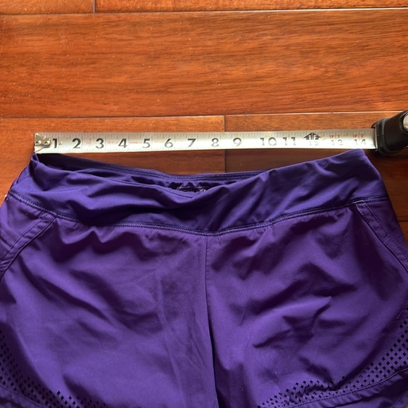 ATHLETA Purple Running Shorts Perforated Lazer Cut Brief Drawcord Size S - Picture 3 of 7